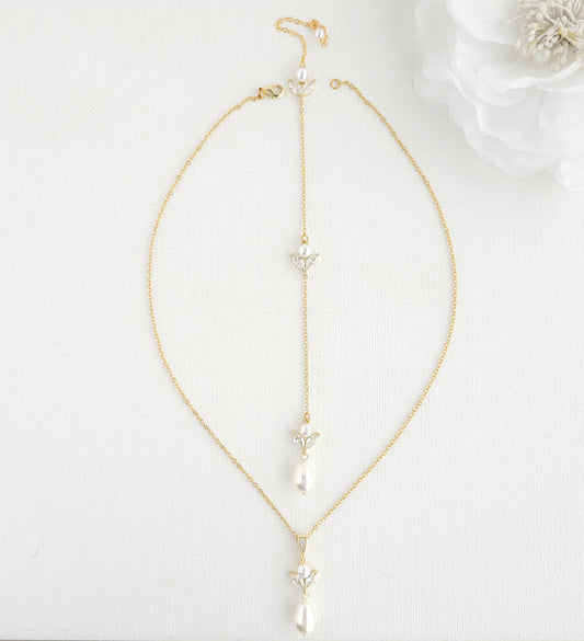 Simple Wedding Pearl Pendant Necklace with Backdrop in Gold-Leila