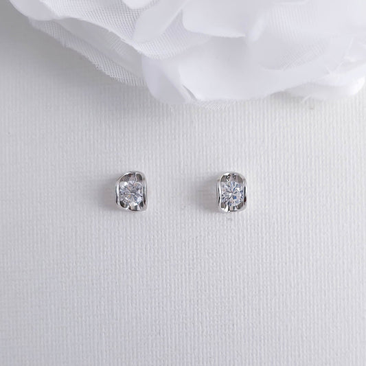 Casual Stud Earrings: Your Everyday, Minimalist Essential-Young