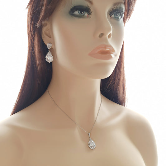 Simple Pear Shaped Drop Necklace-Raya