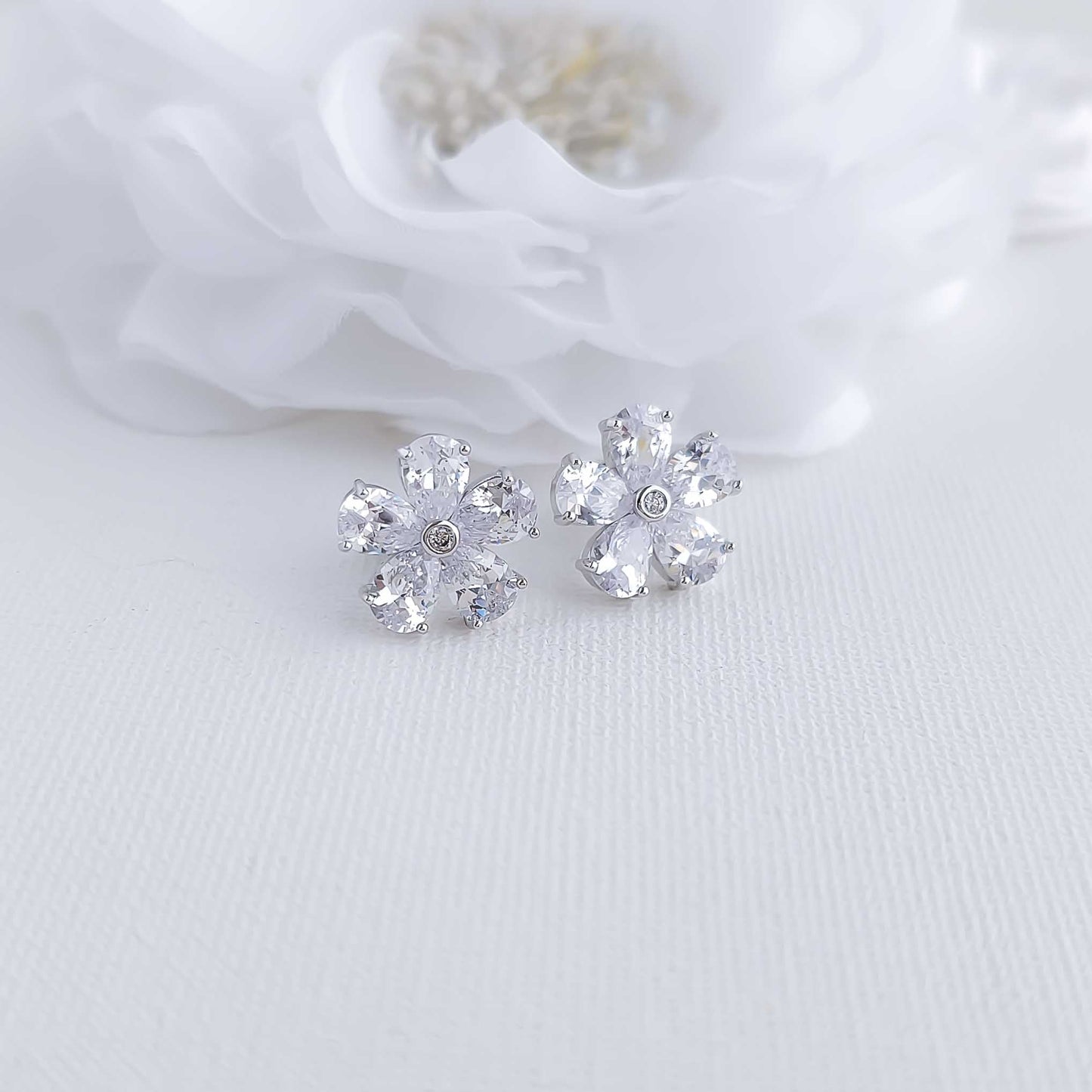 Flower Stud Earrings and Bracelet Set-Abelia