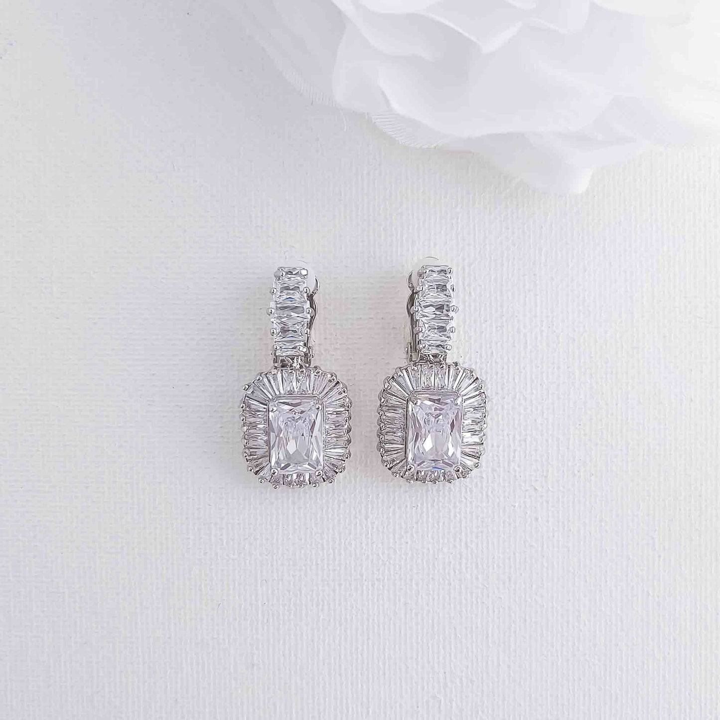 Vintage Clip On Earrings-Dorothy