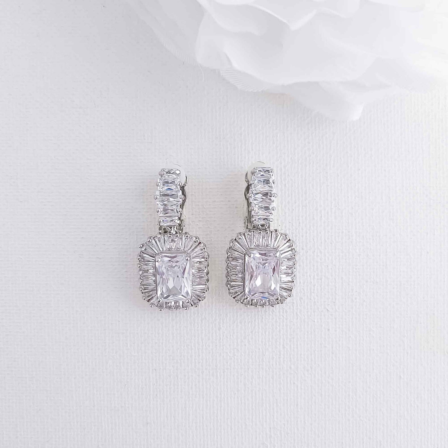 Vintage Clip On Earrings-Dorothy