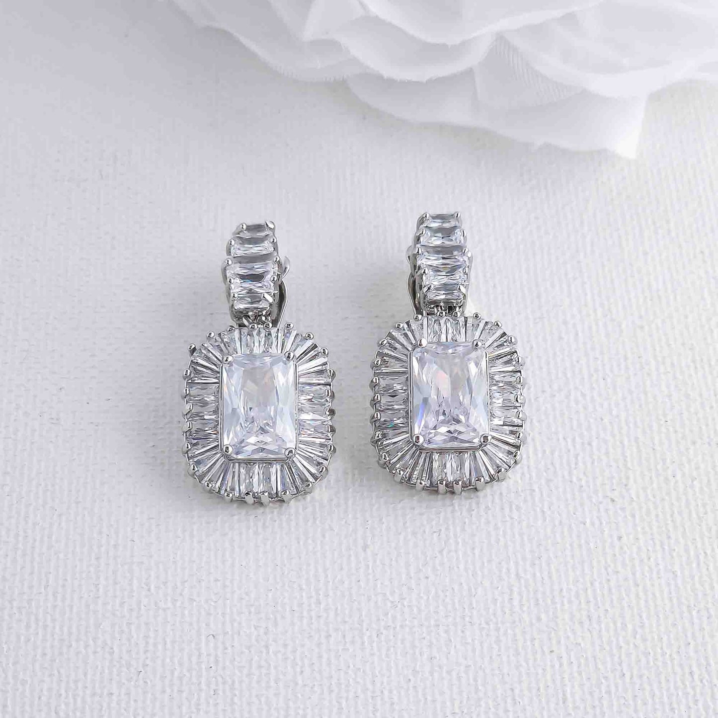 Vintage Clip On Earrings-Dorothy