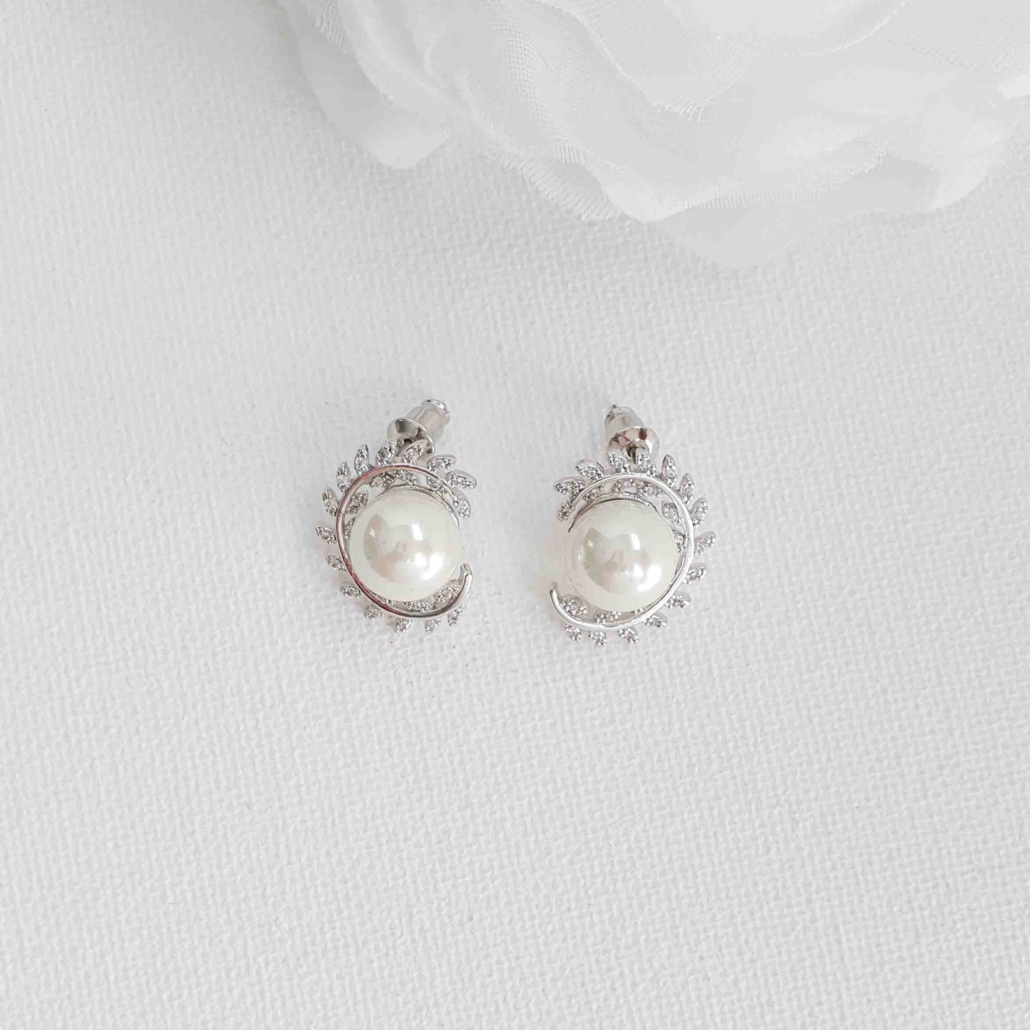 Leaf and Pearl Stud Earrings-Odell