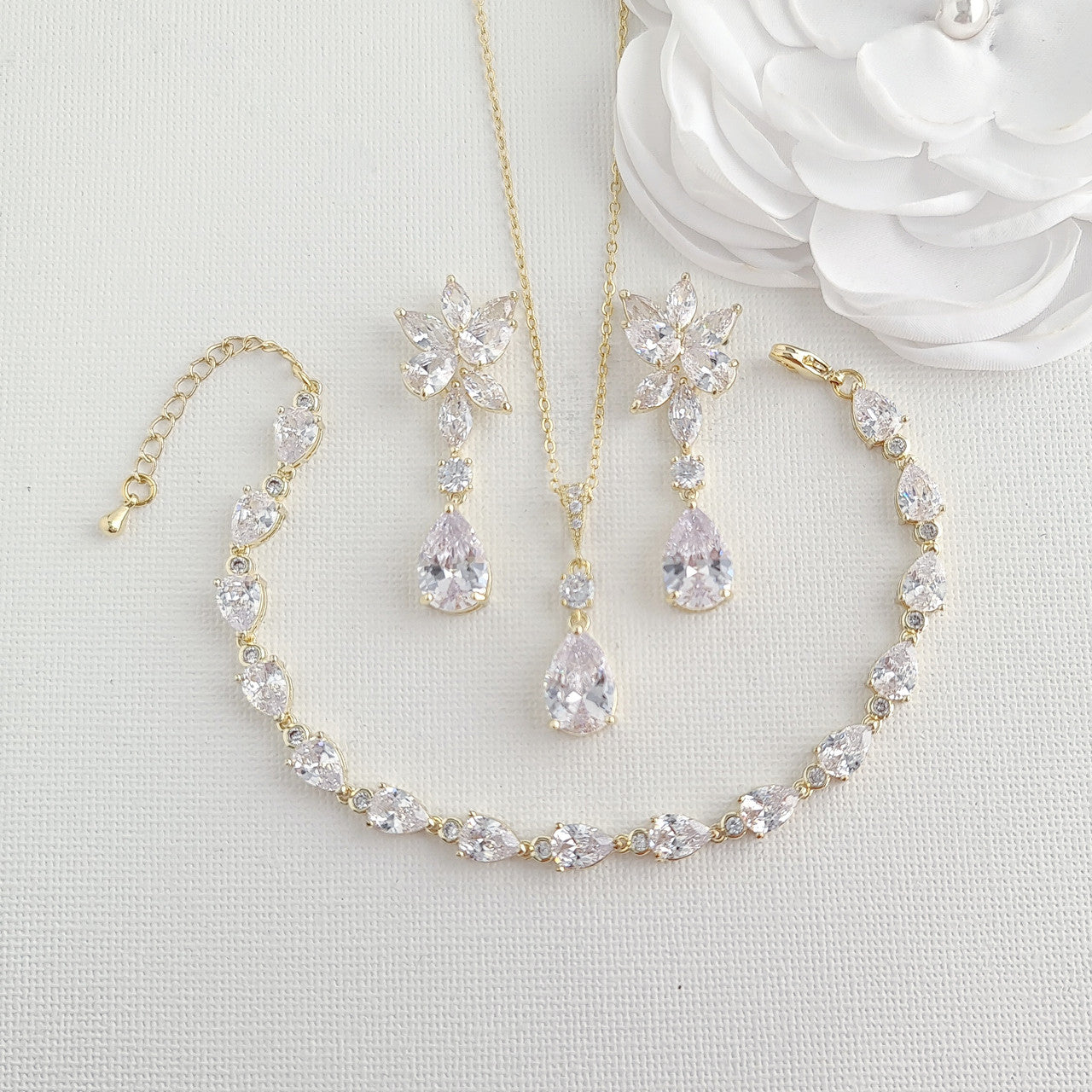 Yellow Gold Bridal Jewellery Set-Ivy