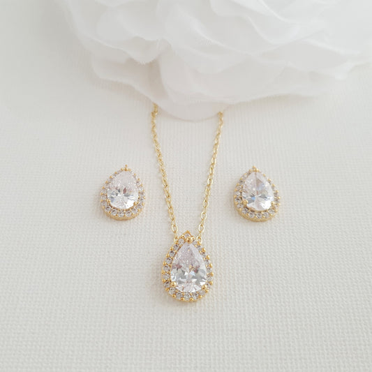 A Classic Gold Jewellery Set: The Perfect Bridesmaid Gift-Emma