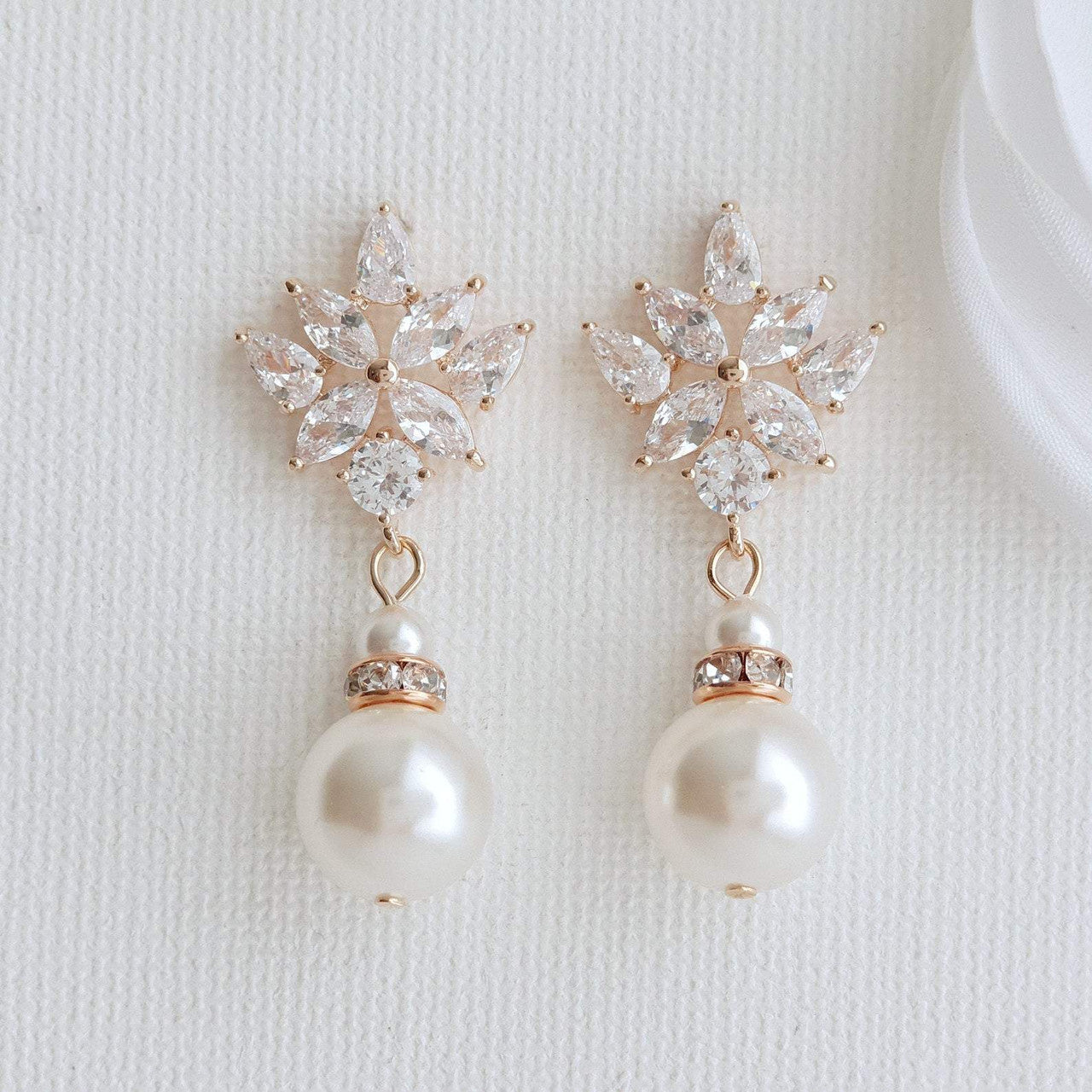 Bridal Drop Earrings Gold With Round Pearls-Rosa