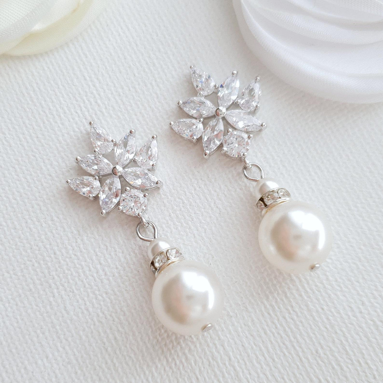 Bridal Drop Earrings Gold With Round Pearls-Rosa