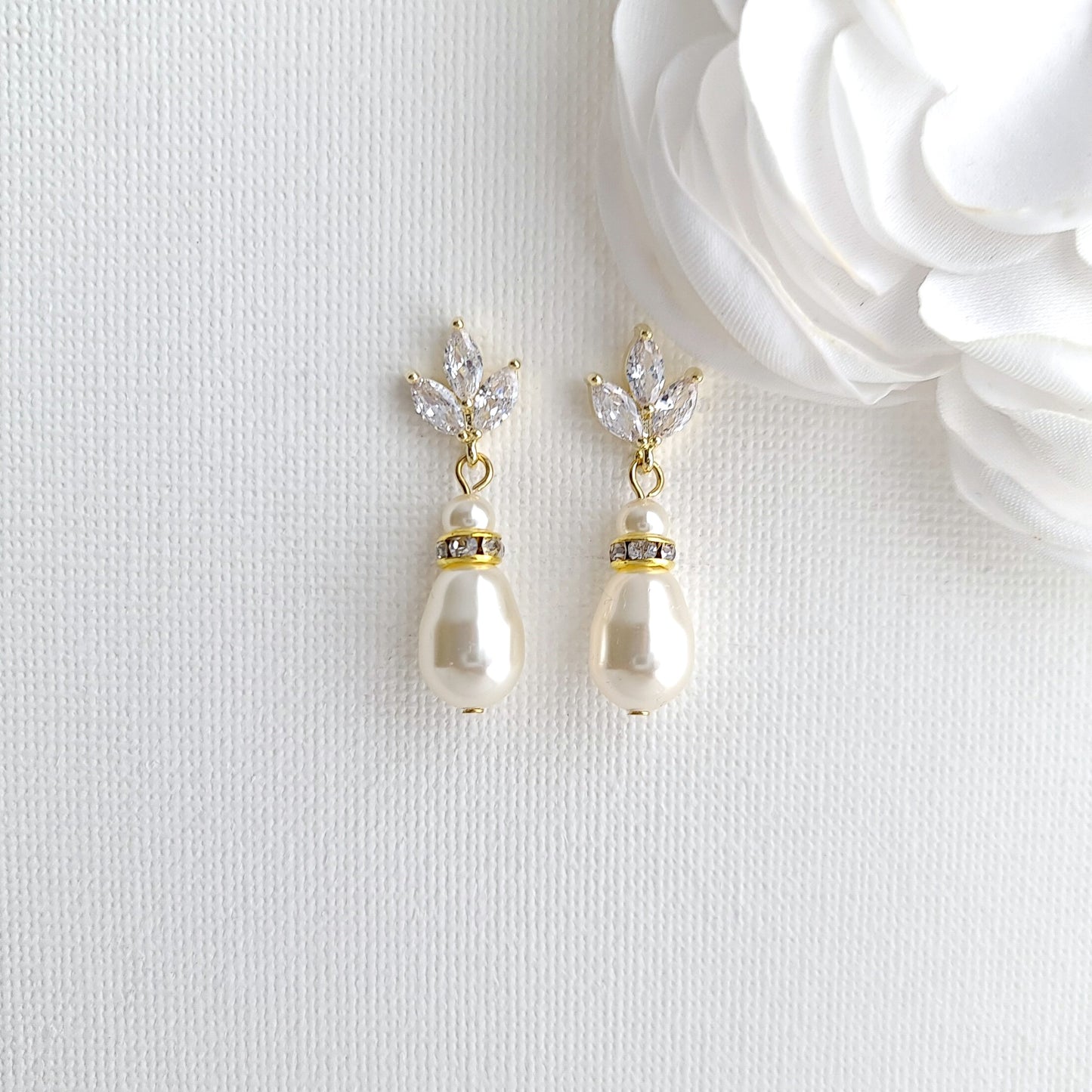 Pearl Necklace and Earrings Wedding Jewellery Set- Katie