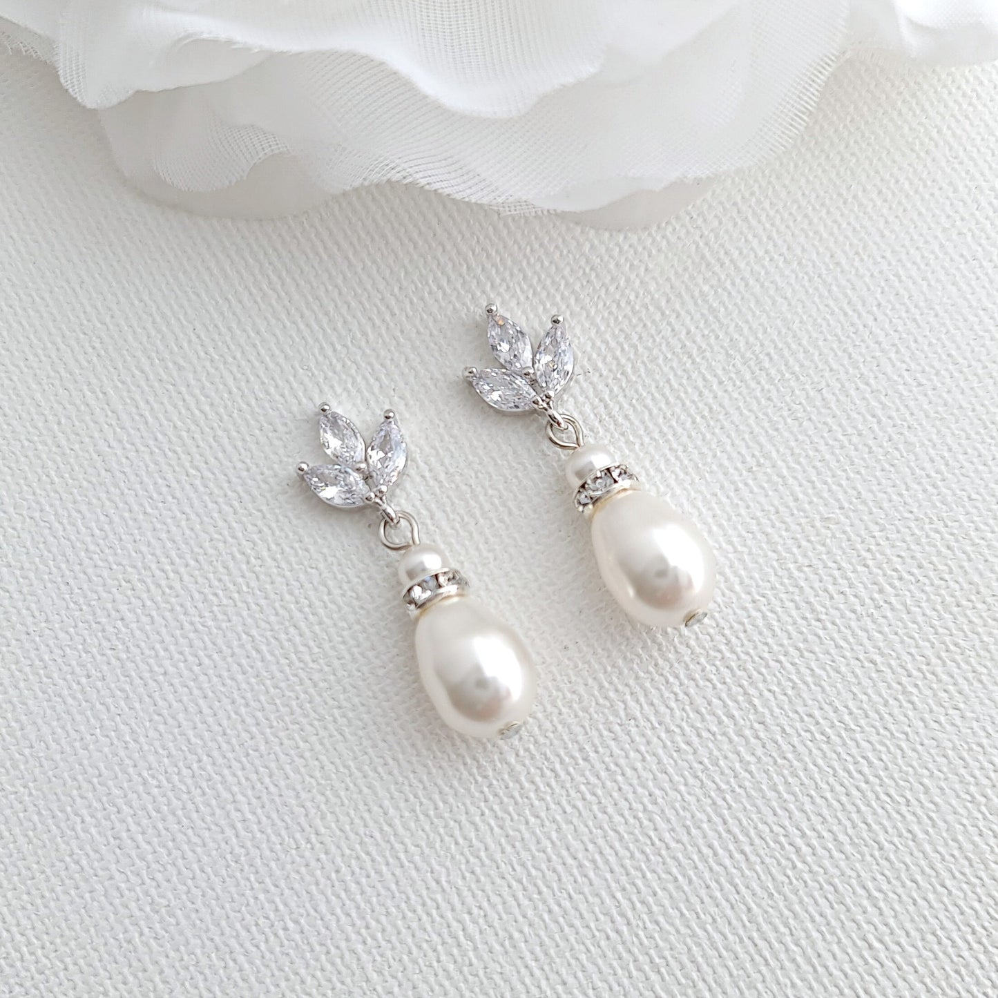 Pearl Bridal Jewelry Set in Ivory White Pearl Color with Necklace, Backdrop & Earrings-Katie