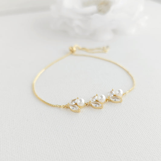 Delicate Gold Bracelet for Brides with pearls and Slider Clasps - Leila
