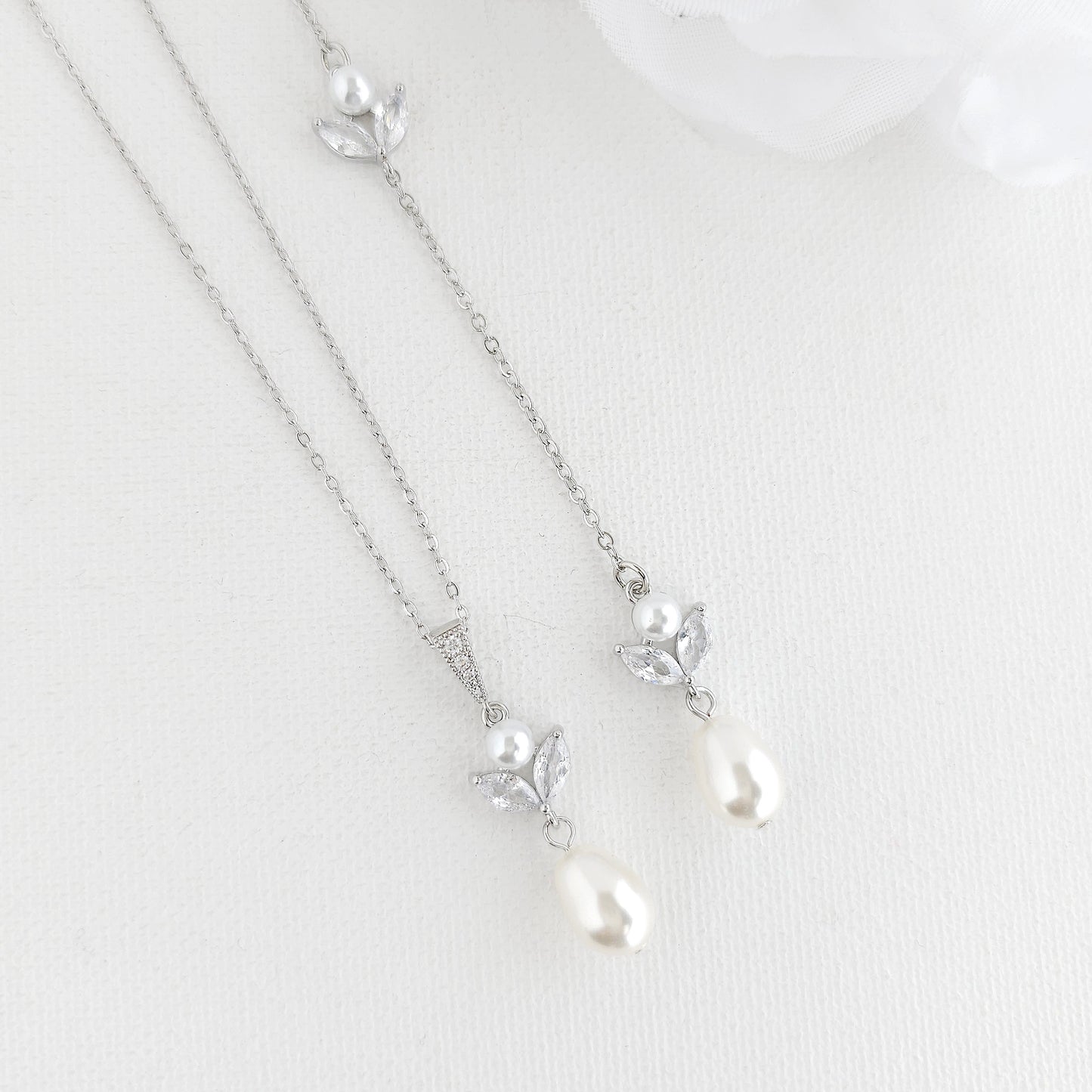 Simple Wedding Pearl Pendant Necklace with Backdrop in Gold-Leila