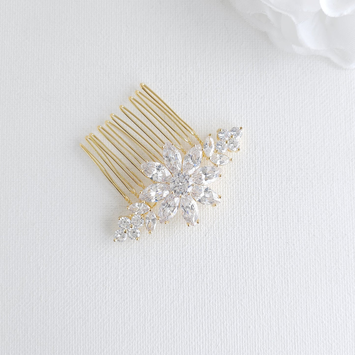 Dainty Rose Gold Wedding Comb | Sparkling Cubic Zirconia Flower Hair Piece for Veil - Daisy