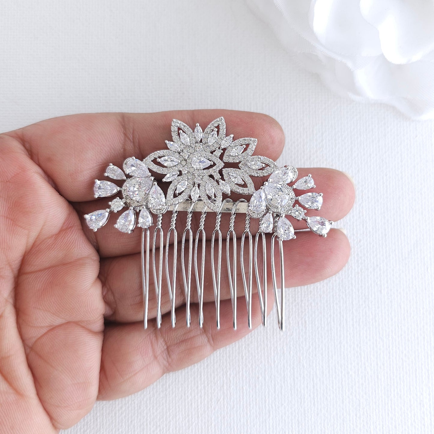 Rose Gold Floral Hair Comb: Small CZ Leaf Design for Modern Brides-Lara