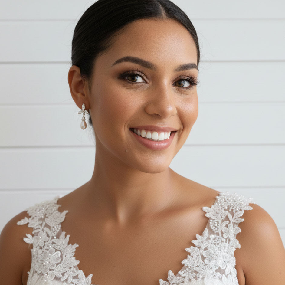 Floral Pearl Jewellery Set: Elegant Teardrop Necklace and Earrings for Weddings & Occasions- Flora