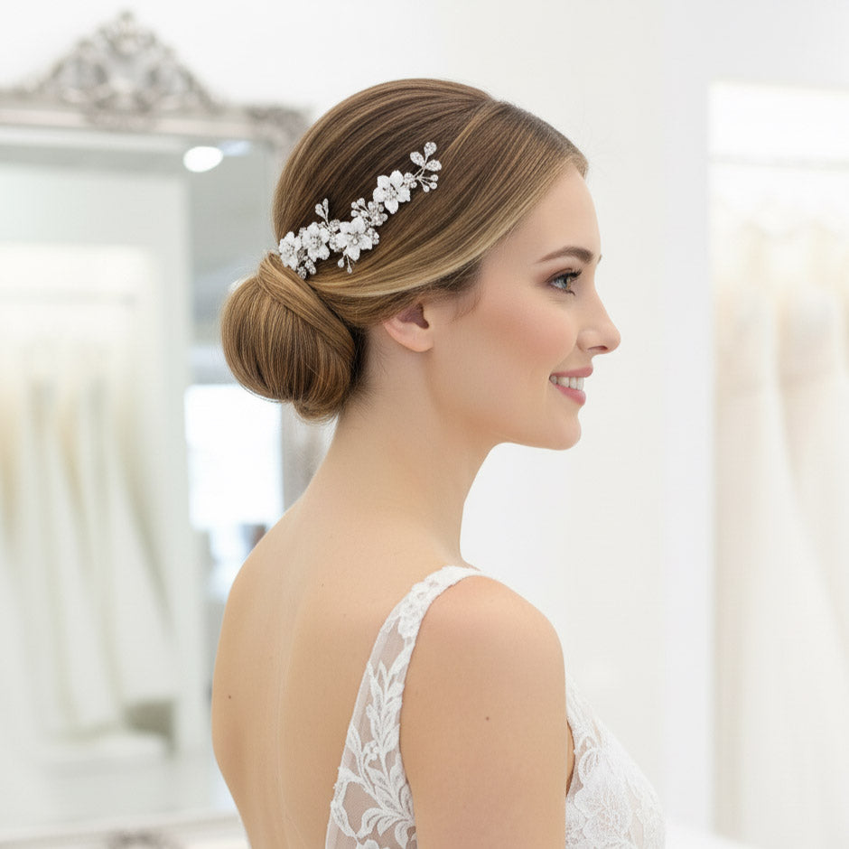 Gold Floral Hair Comb | The Perfect Centerpiece for a Cohesive Gold Theme - Gardenia