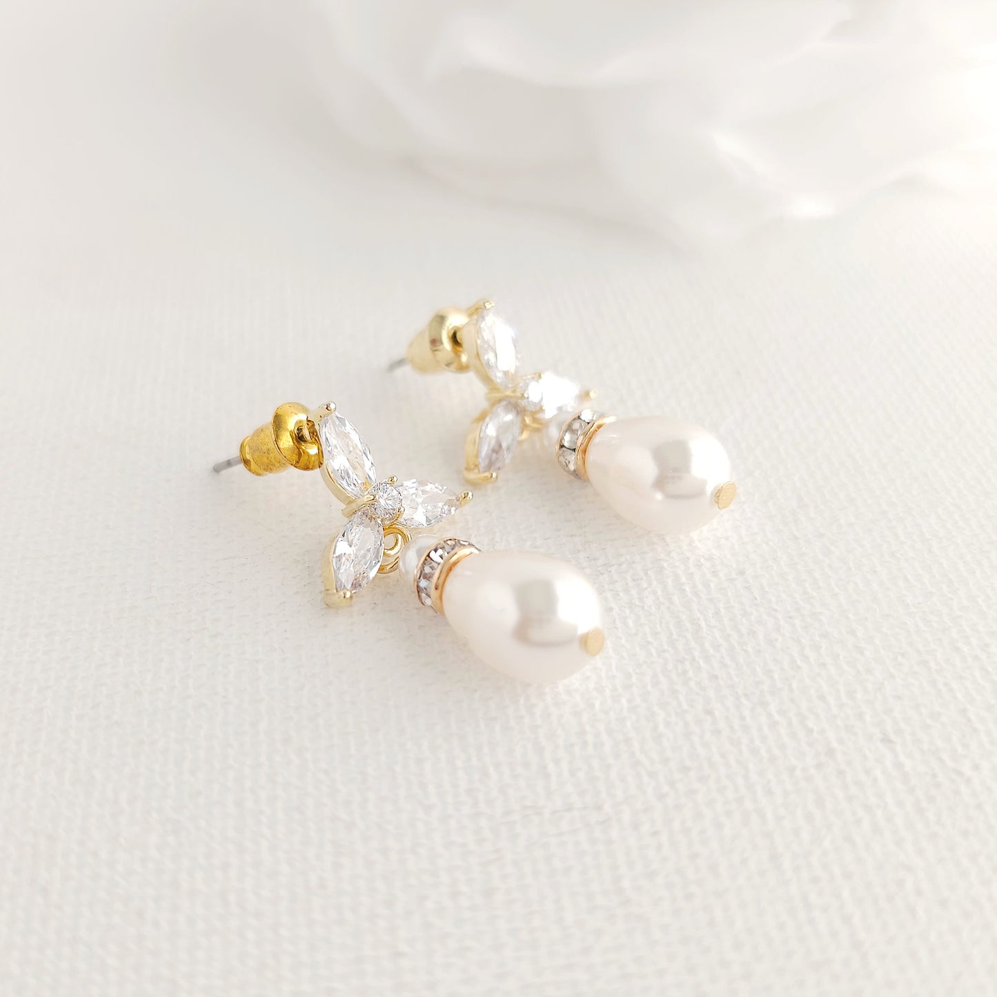 Elegant Pearl Weddings Earrings:For an Delicate Wedding Day Look- Flora