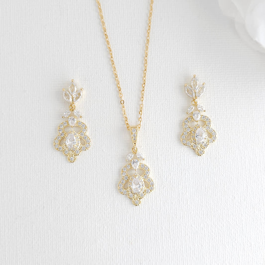 Vintage Gold Jewellery Set (Earrings & Necklace) - Norma