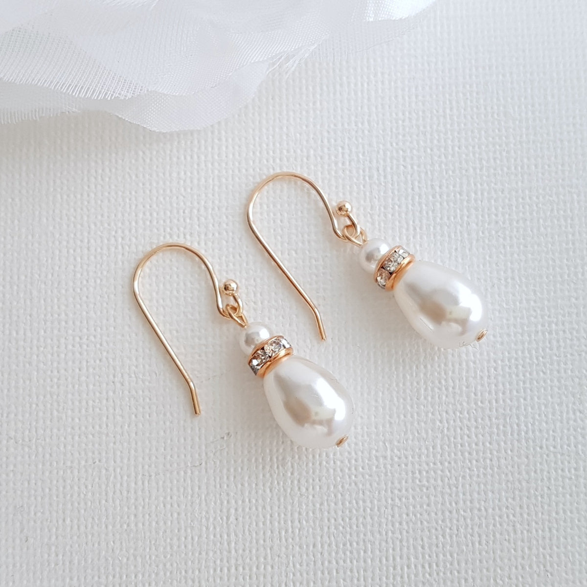 Simple Pearl Dangle Earrings: The Perfect Accessory for Brides-June
