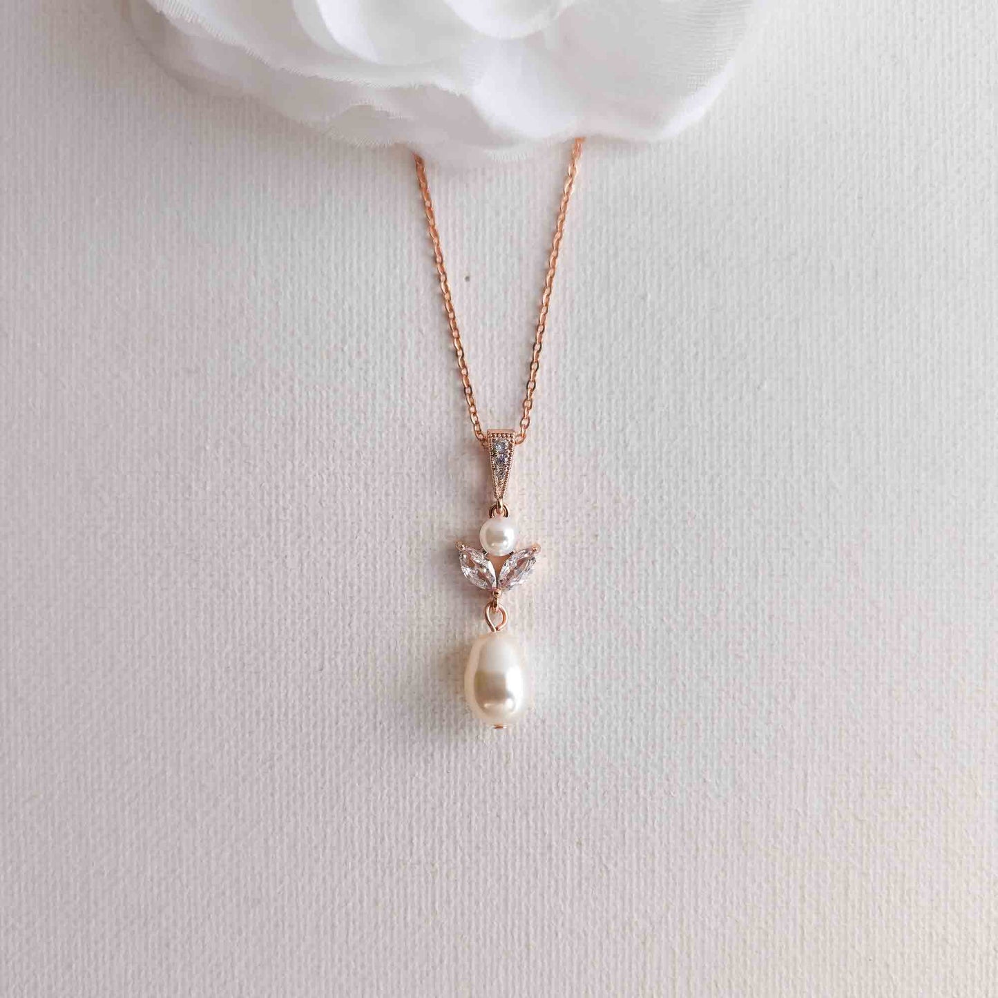 Gold Teardrop Pearl Pendant Necklace - Leila