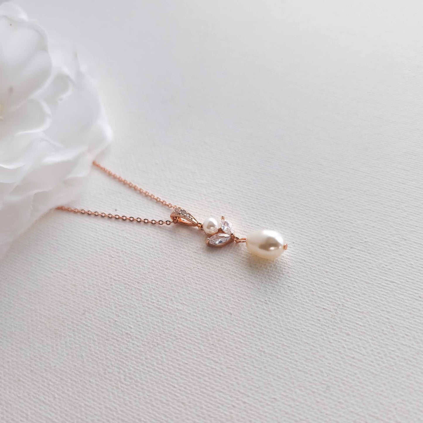 Gold Teardrop Pearl Pendant Necklace - Leila