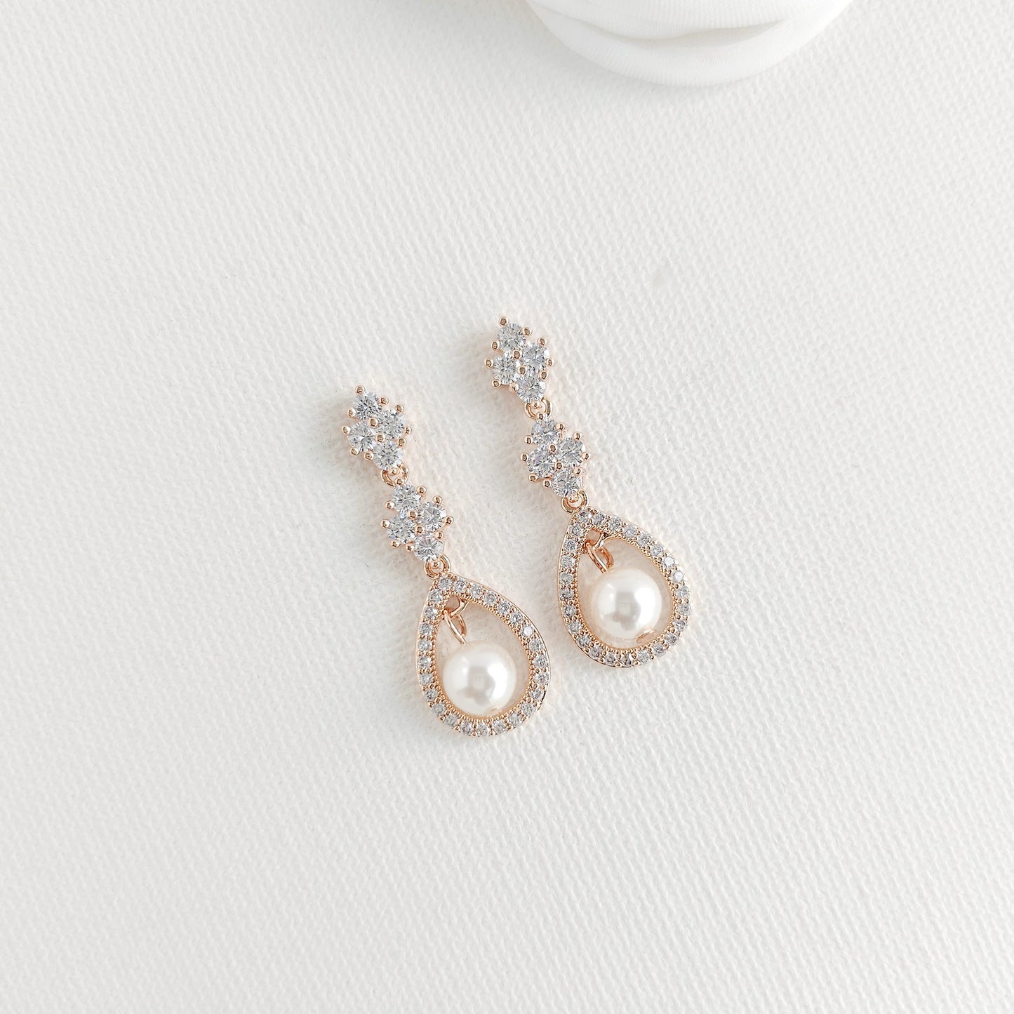Vintage Teardrop Pearl Bridal Earrings in Gold - Lea