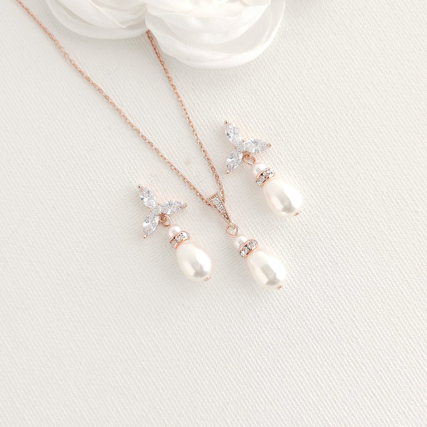 Floral Pearl Jewellery Set: Elegant Teardrop Necklace and Earrings for Weddings & Occasions- Flora