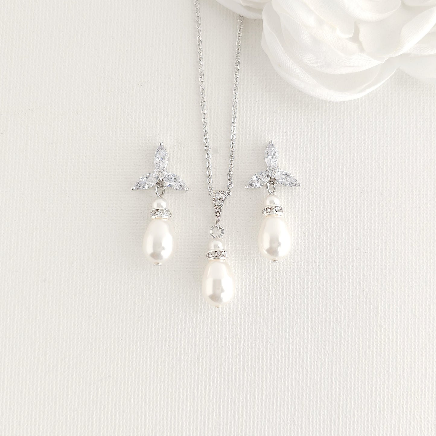 Floral Pearl Jewellery Set: Elegant Teardrop Necklace and Earrings for Weddings & Occasions- Flora