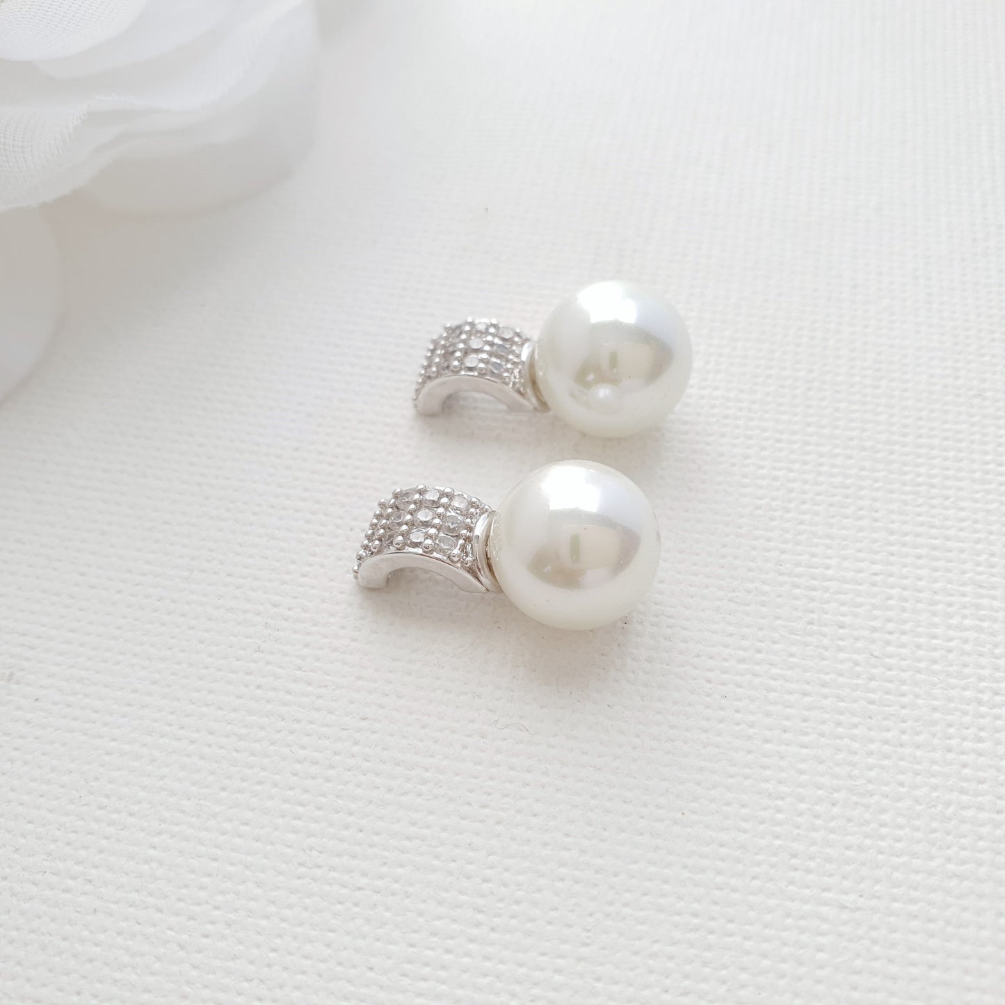 Freshwater Pearl Stud Earrings Claudia