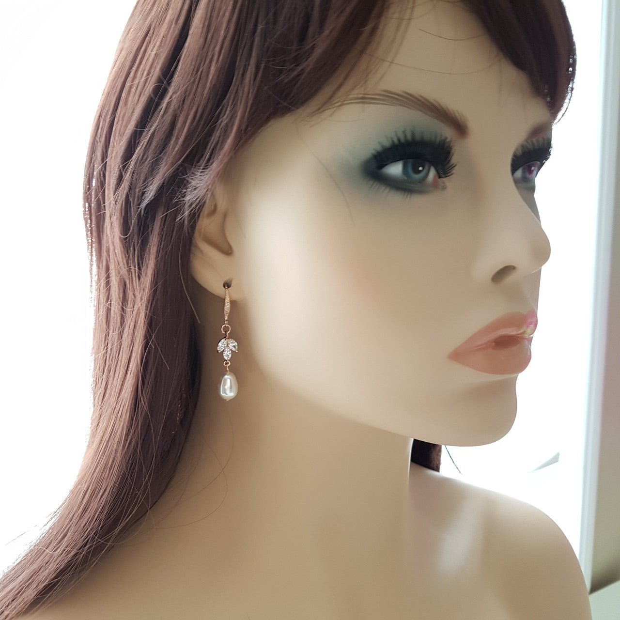 Pearl Dangle Earrings Gold-Leila