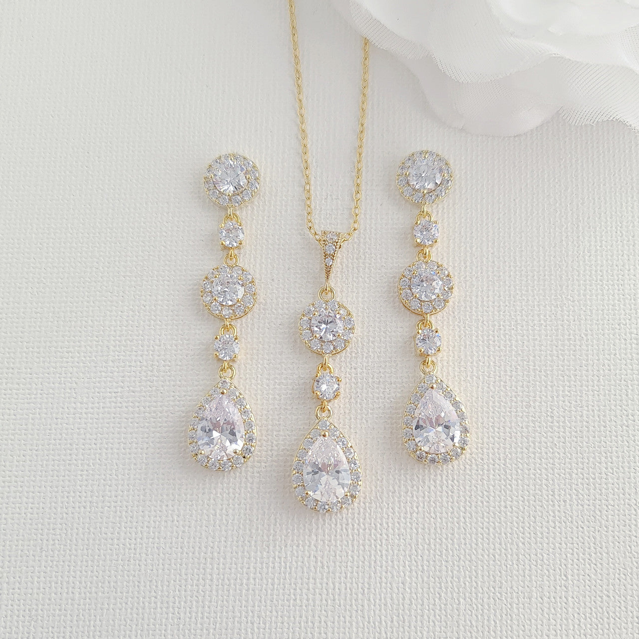 Jewellery Set of Earrings Necklace and Bracelet Silver-Reagan