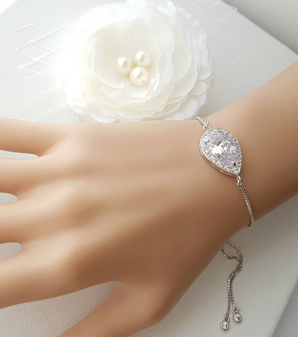 Simple Bridesmaid Bracelet, Crystal Bridal Bracelet, Teardrop Bracelet, Wedding Bracelet, Flower Girl Bracelet, Wedding Jewelry, Evelyn