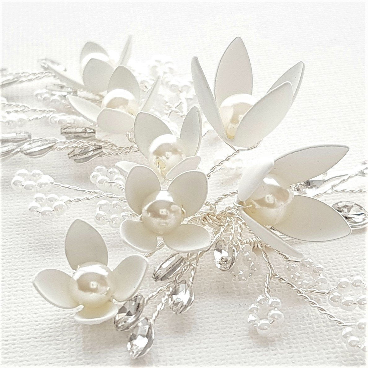 Small White Flowers Bridal Hair Pins With Pearls- Iris
