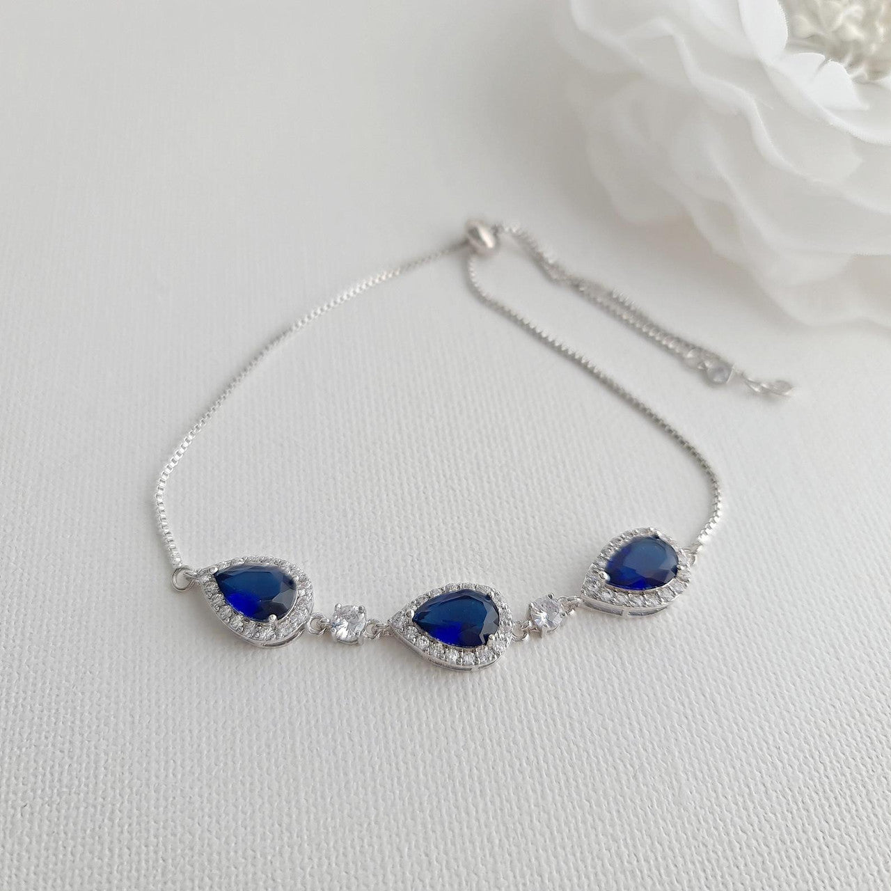 Simple Blue Bracelet in Gold for Weddings-Aoi