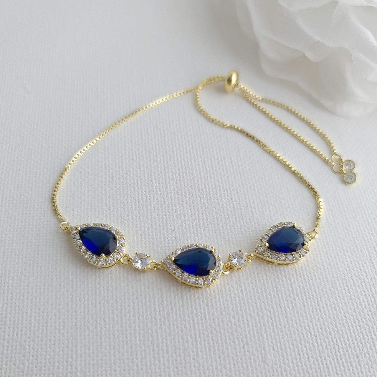 Simple Blue Bracelet in Gold for Weddings-Aoi
