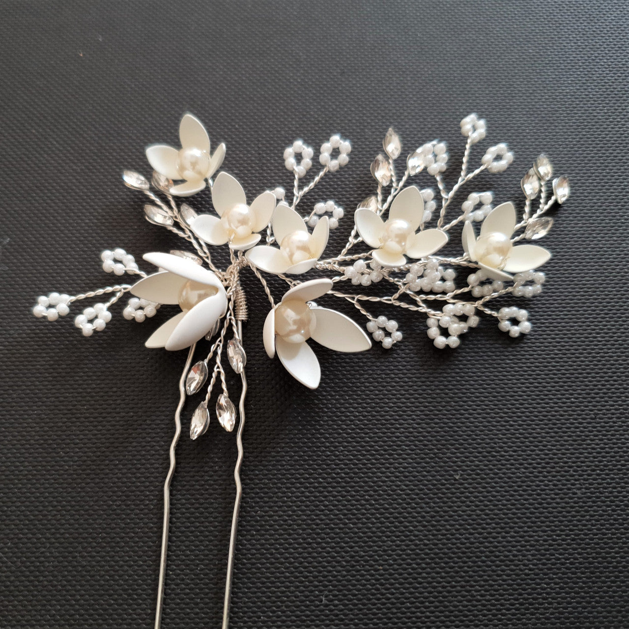 Small White Flowers Bridal Hair Pins With Pearls- Iris